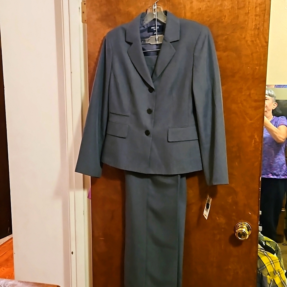 Womens NEW suit